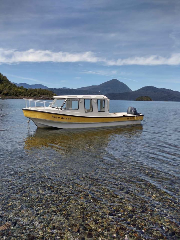 Lancha de Paseo "Rayo de Sol" – 8.2m | Motor Yamaha 80HP 4T