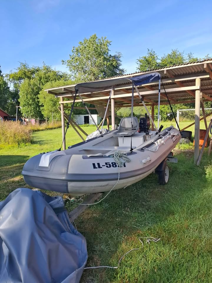 Bote Semirrígido Hidro380 + Motor Tohatsu 18HP (Equipamiento Completo)